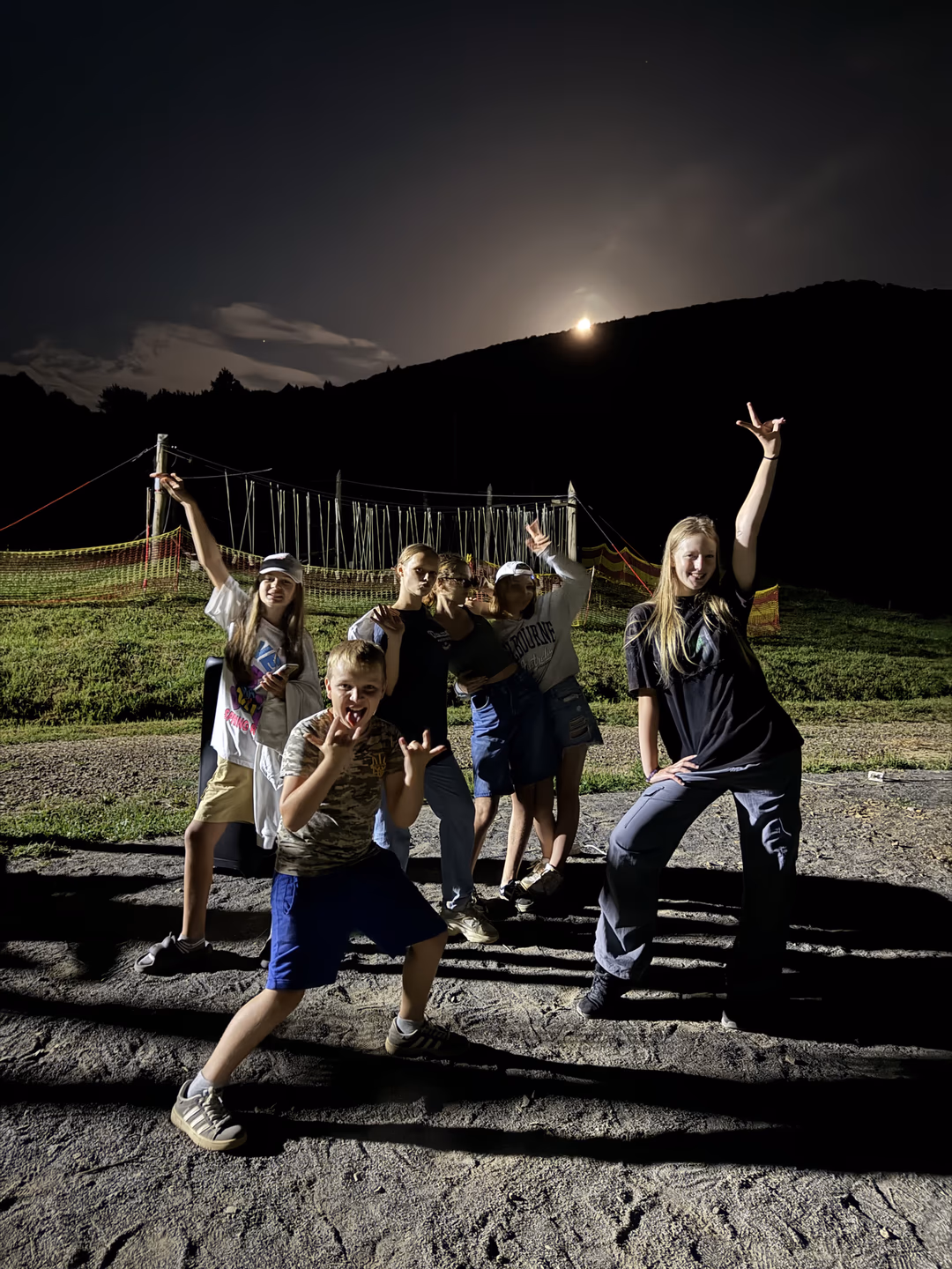 Дитячий табір PolianskiCamp · To BE(e) Camp